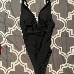 **SOLD**Old Navy Women's Black Swimsuit